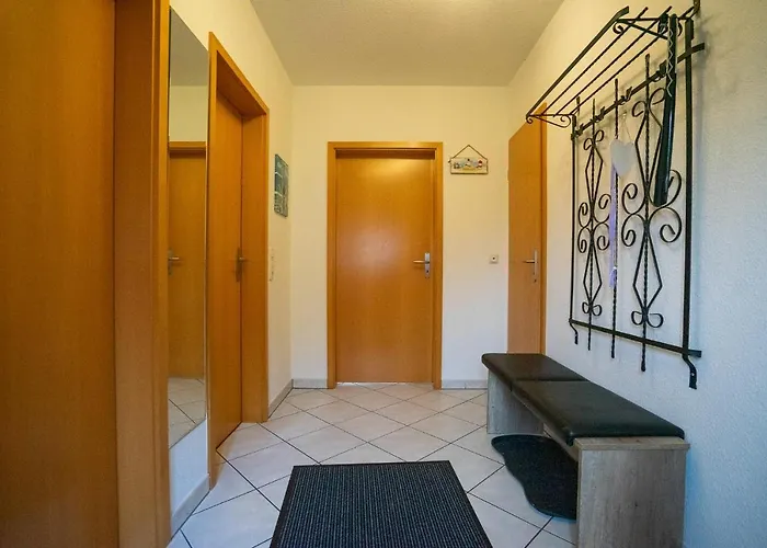 Watt Schoen Nyaraló *